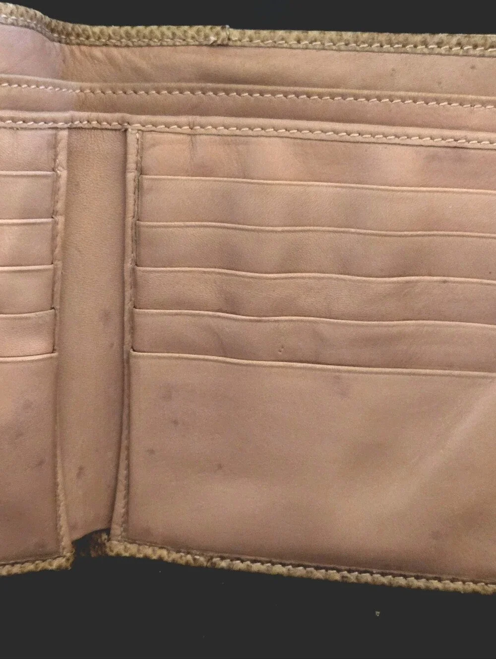 Gucci Marmont Beige and Pink Textured Leather Trifold - Picture 5 of 16